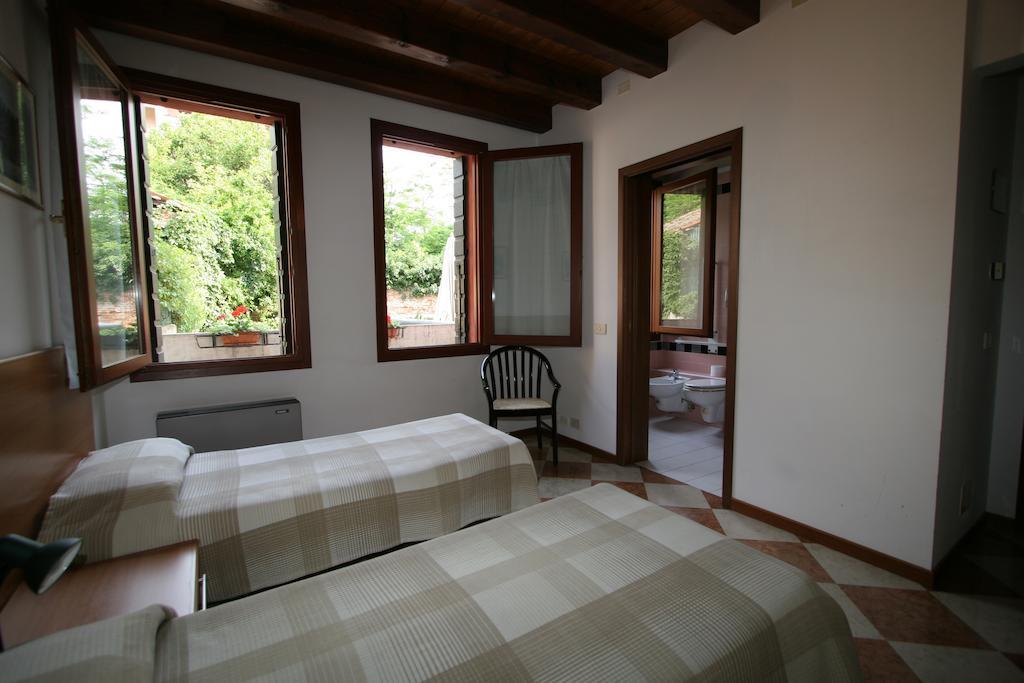 Cornarorooms Castelfranco Veneto Exterior photo